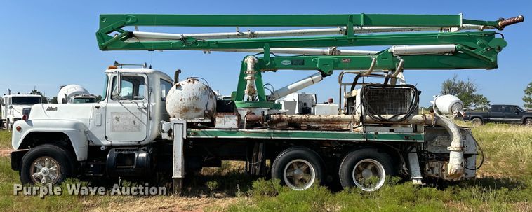 image for item OM9572 1979 Mack concrete pump truck