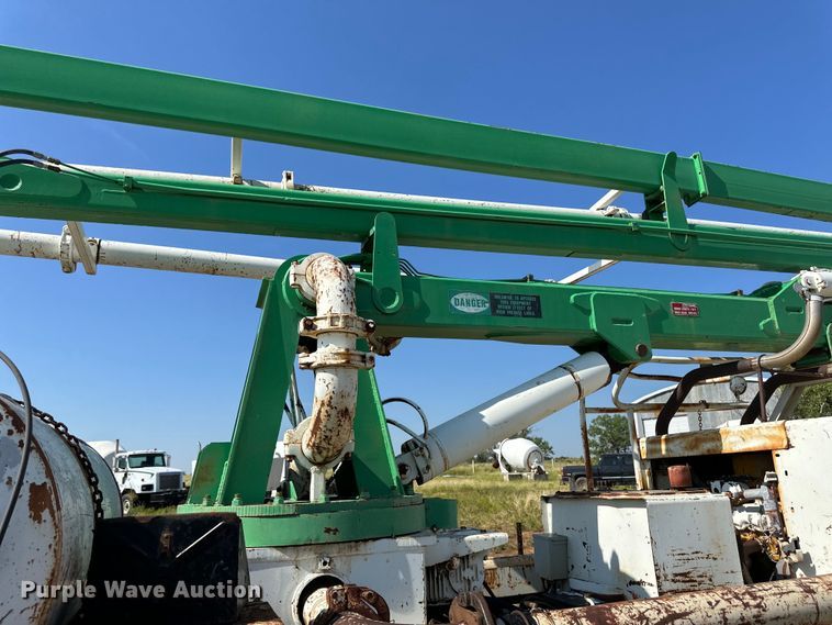 image for item OM9572 1979 Mack concrete pump truck