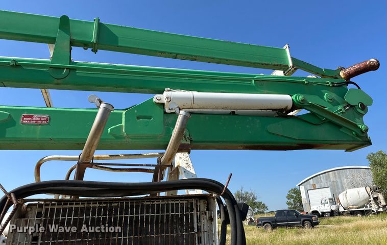 image for item OM9572 1979 Mack concrete pump truck