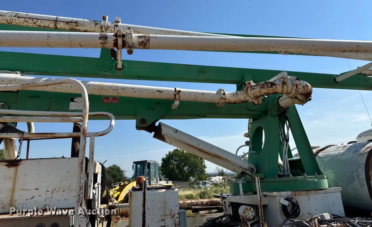 image for item OM9572 1979 Mack concrete pump truck