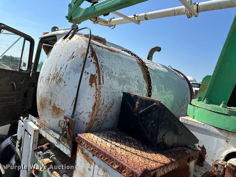 image for item OM9572 1979 Mack concrete pump truck