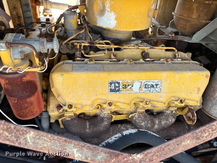 image for item OM9572 1979 Mack concrete pump truck