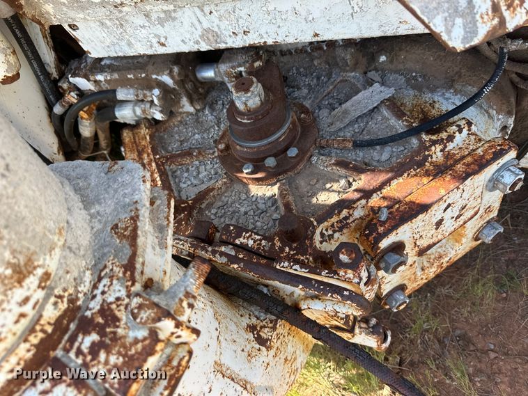 image for item OM9572 1979 Mack concrete pump truck