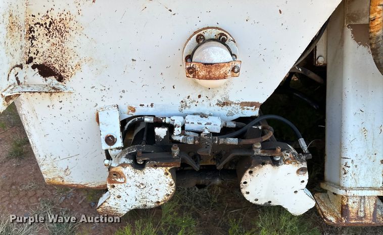 image for item OM9572 1979 Mack concrete pump truck