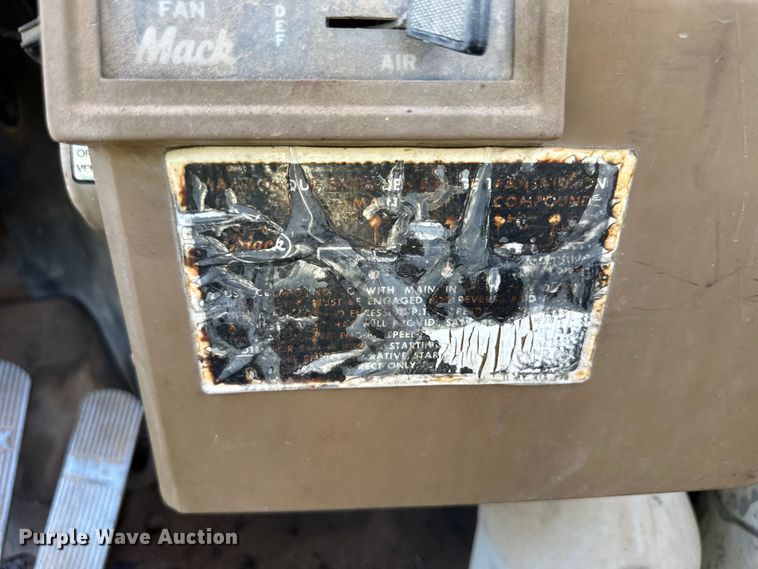 image for item OM9572 1979 Mack concrete pump truck