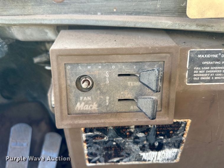 image for item OM9572 1979 Mack concrete pump truck