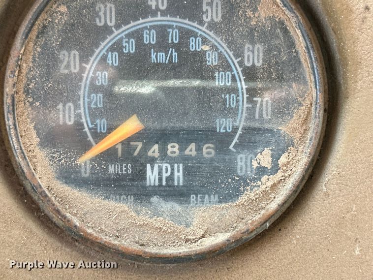 image for item OM9572 1979 Mack concrete pump truck