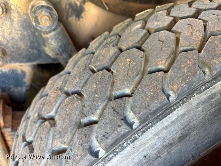 image for item OM9572 1979 Mack concrete pump truck