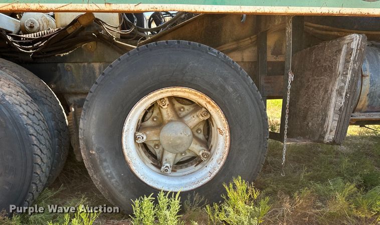 image for item OM9572 1979 Mack concrete pump truck