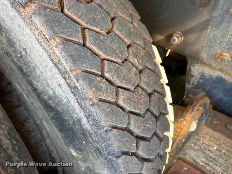 image for item OM9572 1979 Mack concrete pump truck