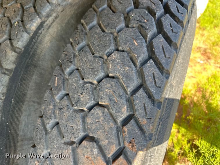 image for item OM9572 1979 Mack concrete pump truck