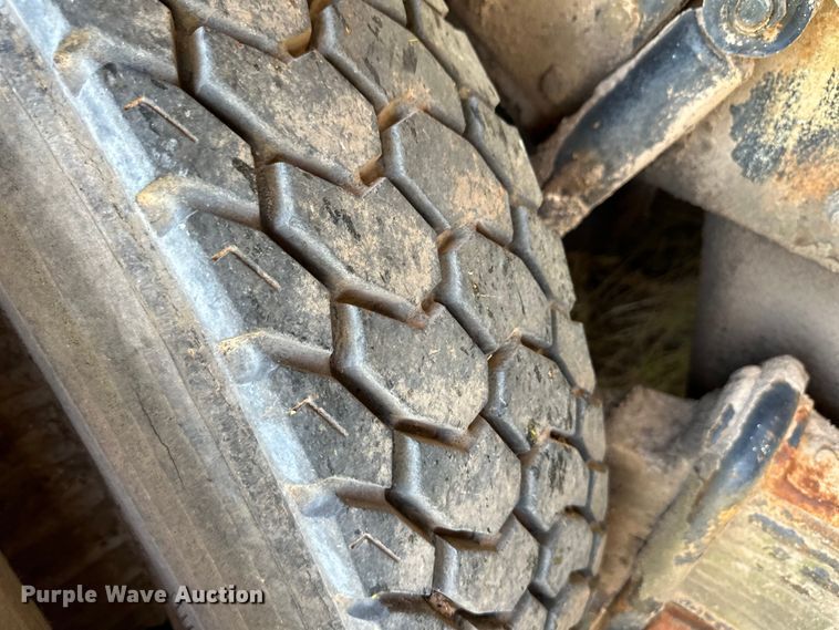 image for item OM9572 1979 Mack concrete pump truck