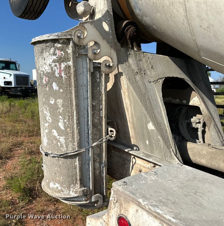 image for item OM9576 1998 Mack RD690S ready mix truck