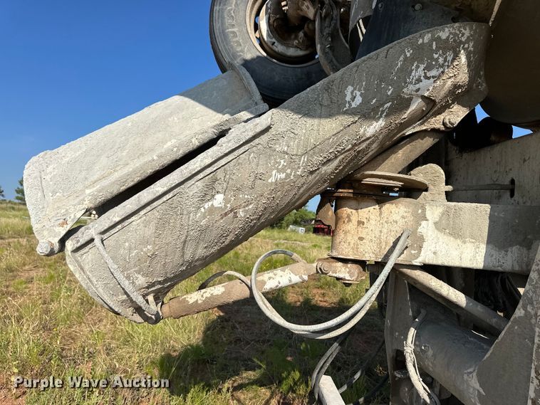 image for item OM9576 1998 Mack RD690S ready mix truck