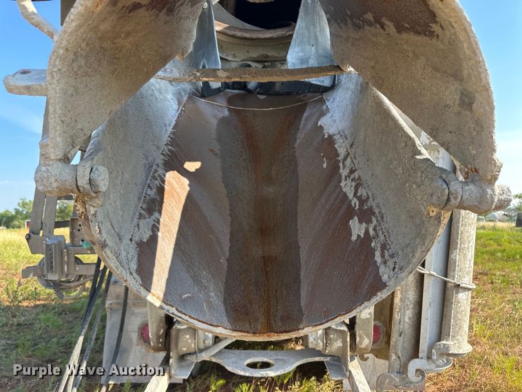 image for item OM9576 1998 Mack RD690S ready mix truck