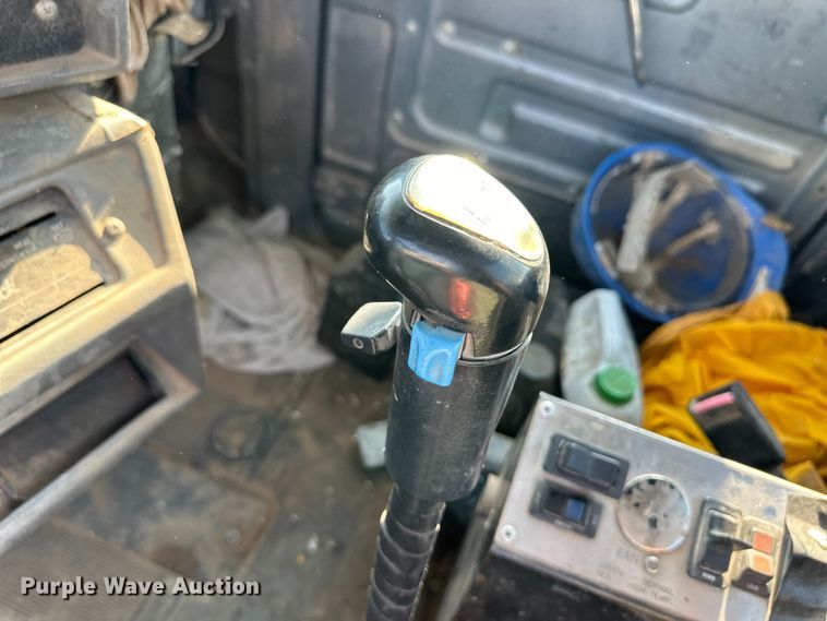 image for item OM9576 1998 Mack RD690S ready mix truck