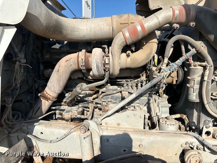 image for item OM9576 1998 Mack RD690S ready mix truck