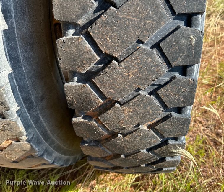 image for item OM9576 1998 Mack RD690S ready mix truck