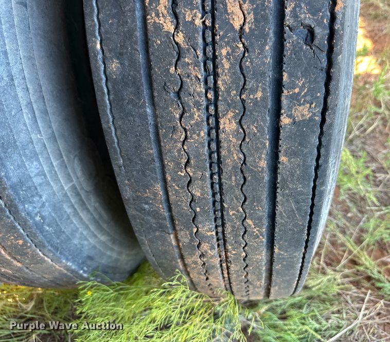 image for item OM9576 1998 Mack RD690S ready mix truck