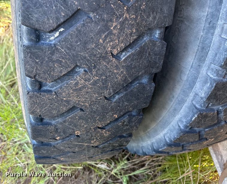 image for item OM9576 1998 Mack RD690S ready mix truck