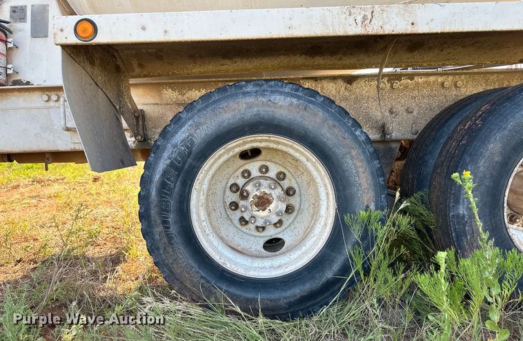 image for item OM9576 1998 Mack RD690S ready mix truck