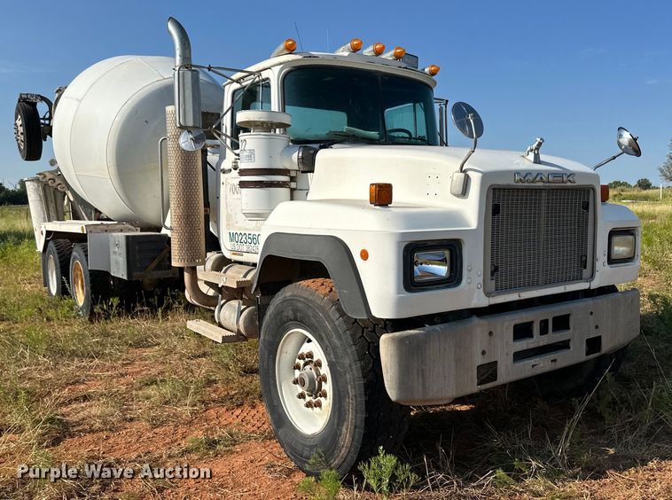 image for item OM9577 1997 Mack RD690S ready mix truck