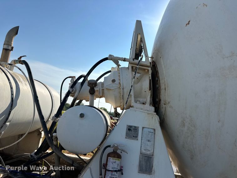 image for item OM9577 1997 Mack RD690S ready mix truck