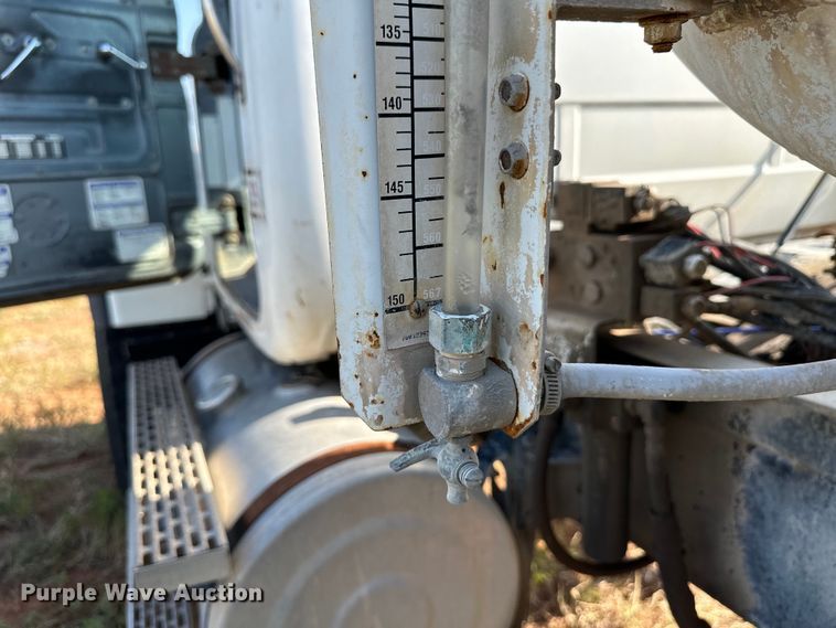 image for item OM9577 1997 Mack RD690S ready mix truck