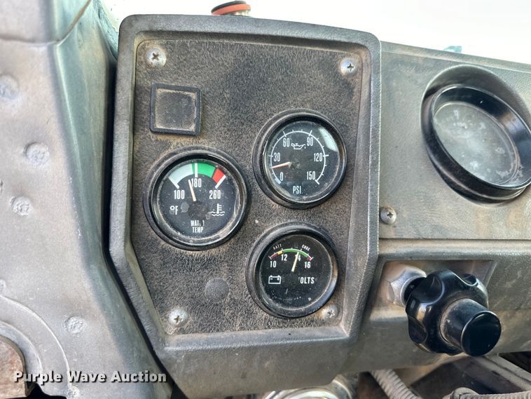 image for item OM9577 1997 Mack RD690S ready mix truck