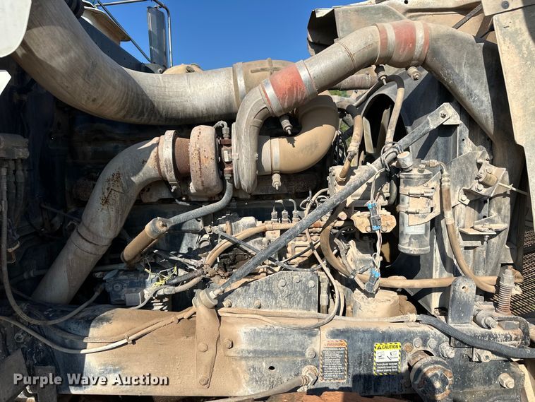 image for item OM9577 1997 Mack RD690S ready mix truck