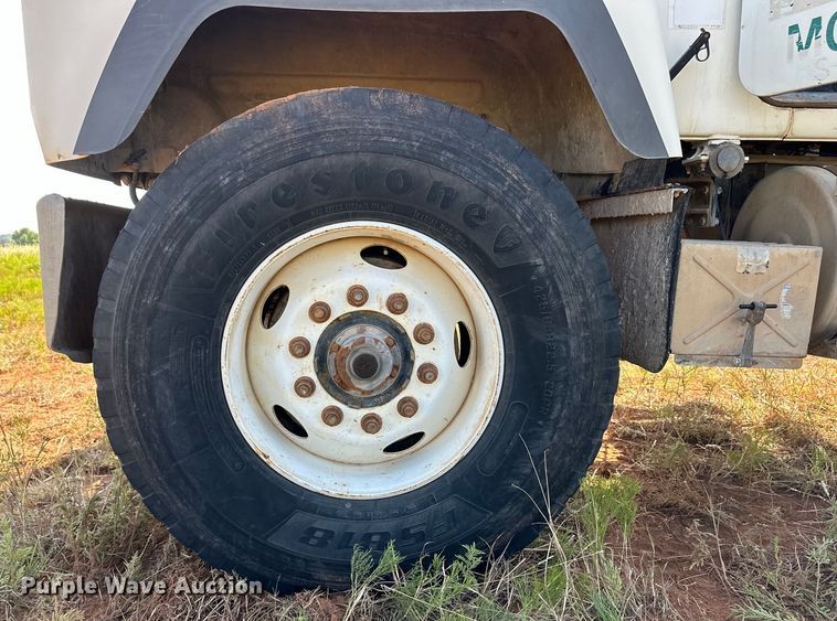 image for item OM9577 1997 Mack RD690S ready mix truck