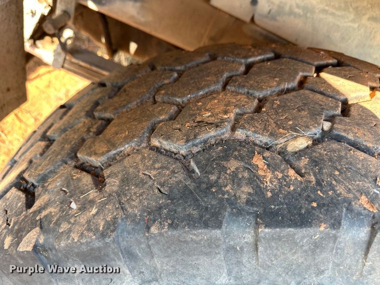 image for item OM9577 1997 Mack RD690S ready mix truck