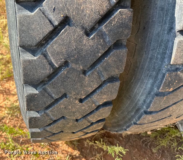 image for item OM9577 1997 Mack RD690S ready mix truck