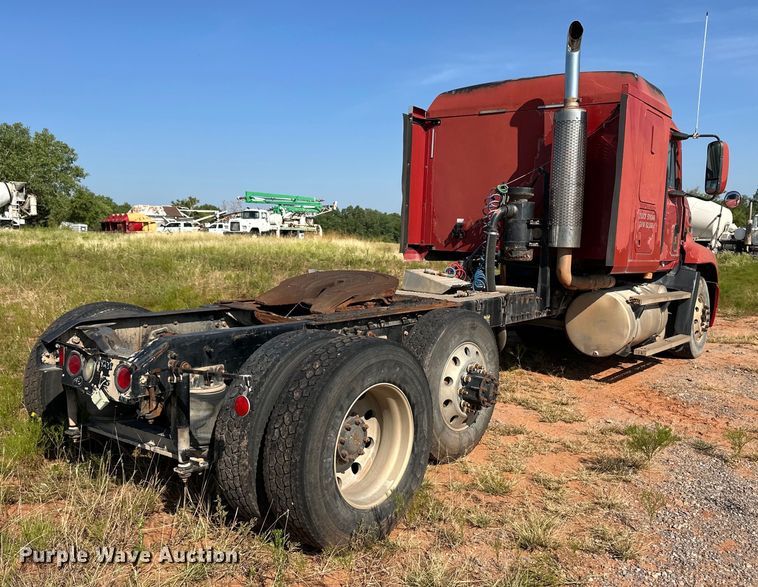 image for item OM9580 2000 Mack CX613 semi truck