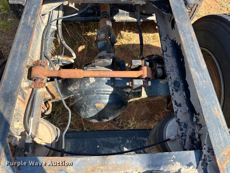 image for item OM9580 2000 Mack CX613 semi truck