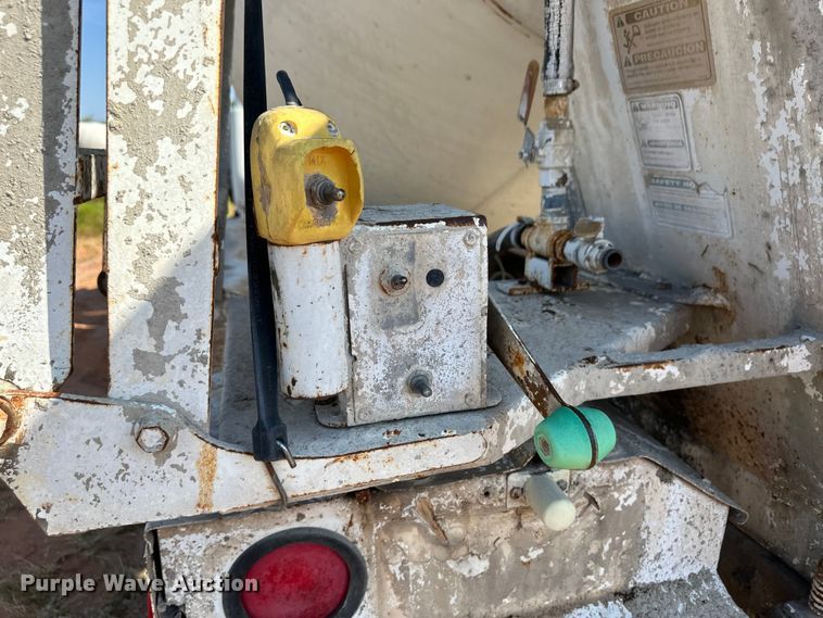 image for item OM9581 1994 Mack DM690S ready mix truck