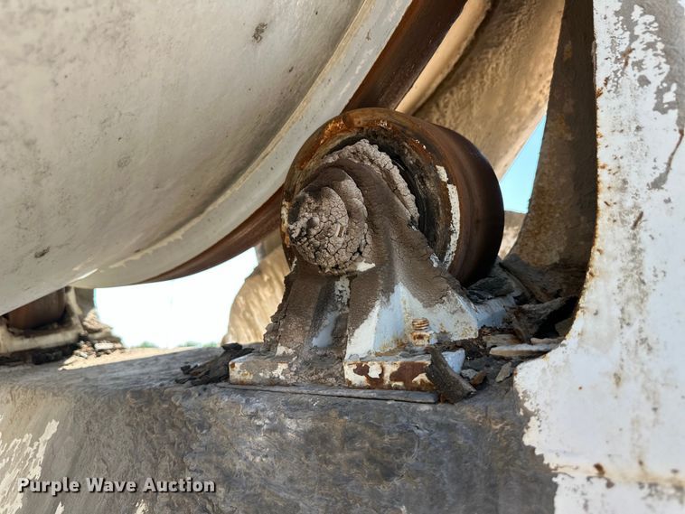 image for item OM9581 1994 Mack DM690S ready mix truck