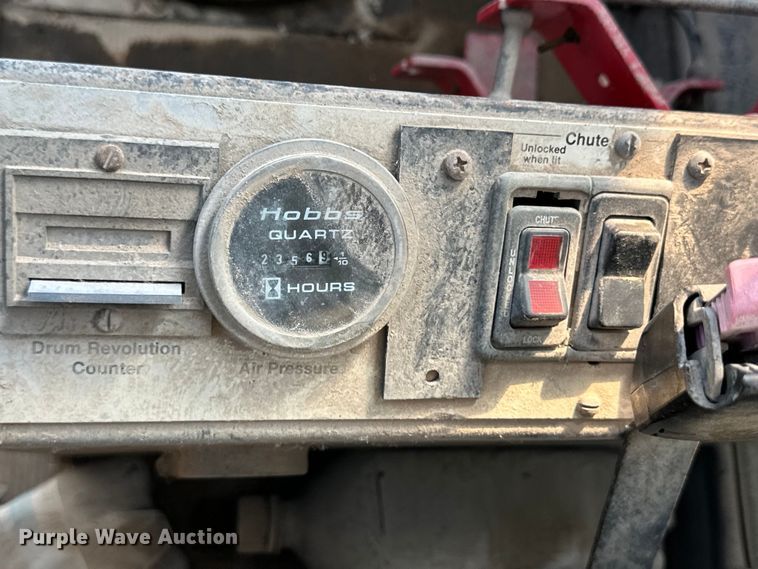 image for item OM9581 1994 Mack DM690S ready mix truck