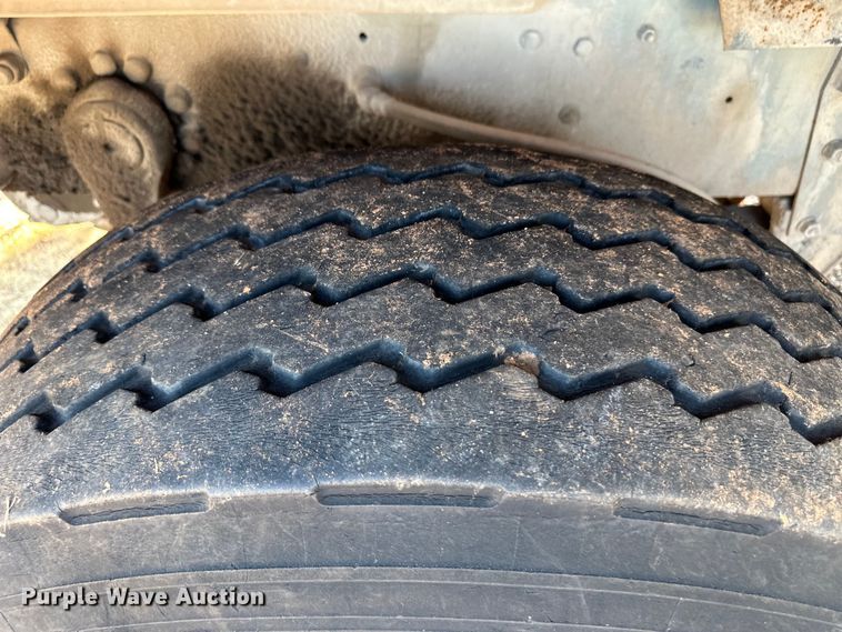 image for item OM9581 1994 Mack DM690S ready mix truck