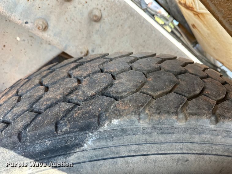 image for item OM9581 1994 Mack DM690S ready mix truck