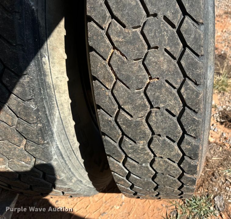 image for item OM9581 1994 Mack DM690S ready mix truck