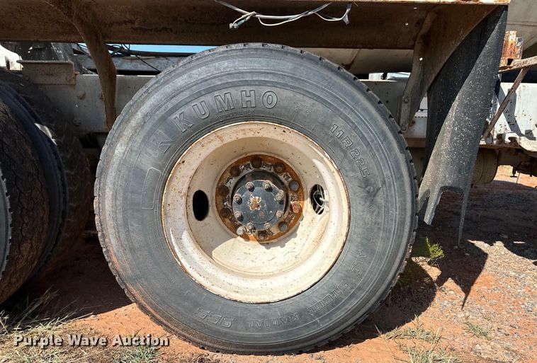 image for item OM9581 1994 Mack DM690S ready mix truck