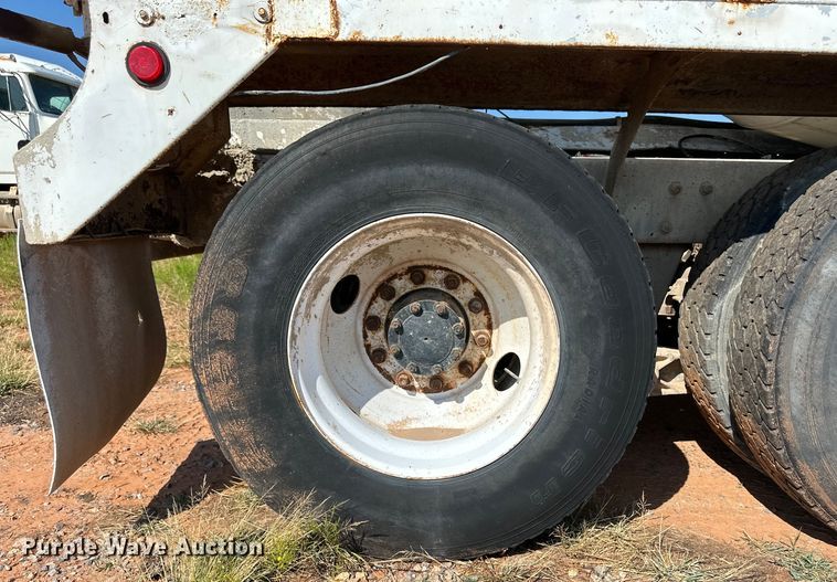 image for item OM9581 1994 Mack DM690S ready mix truck