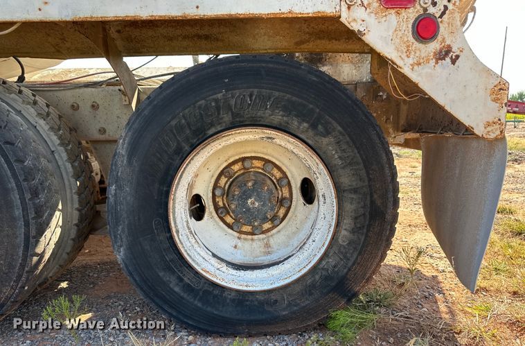 image for item OM9581 1994 Mack DM690S ready mix truck