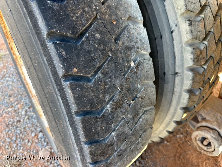 image for item OM9581 1994 Mack DM690S ready mix truck