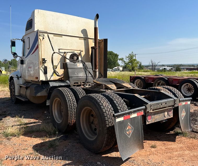 image for item OM9582 2007 International 9400i semi truck