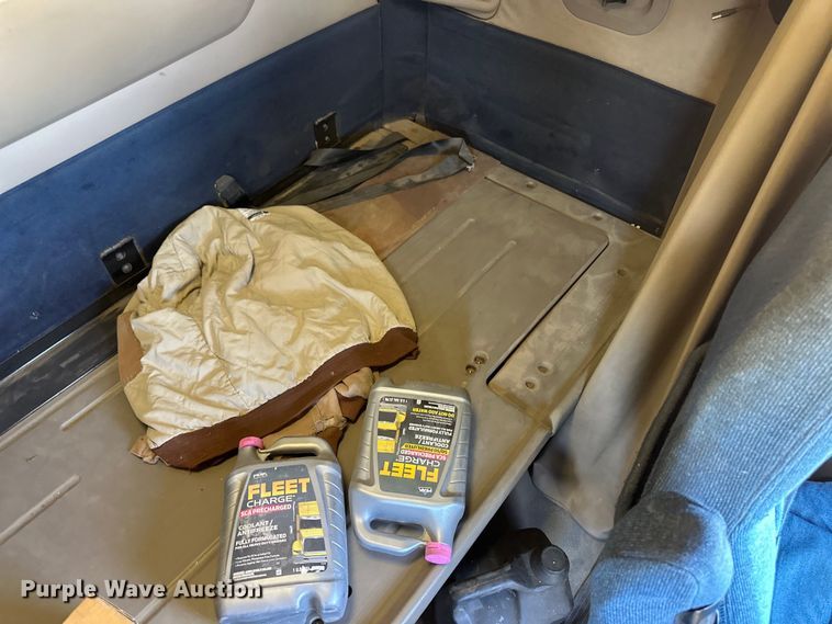 image for item OM9582 2007 International 9400i semi truck