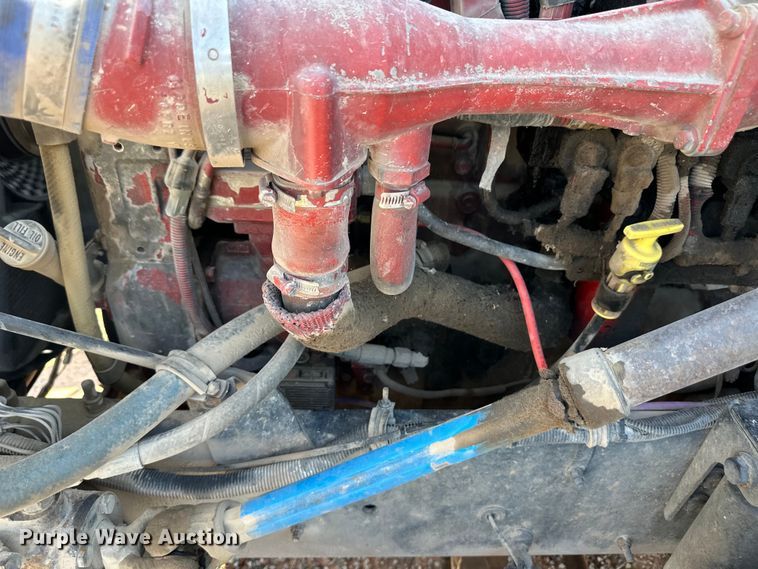 image for item OM9582 2007 International 9400i semi truck