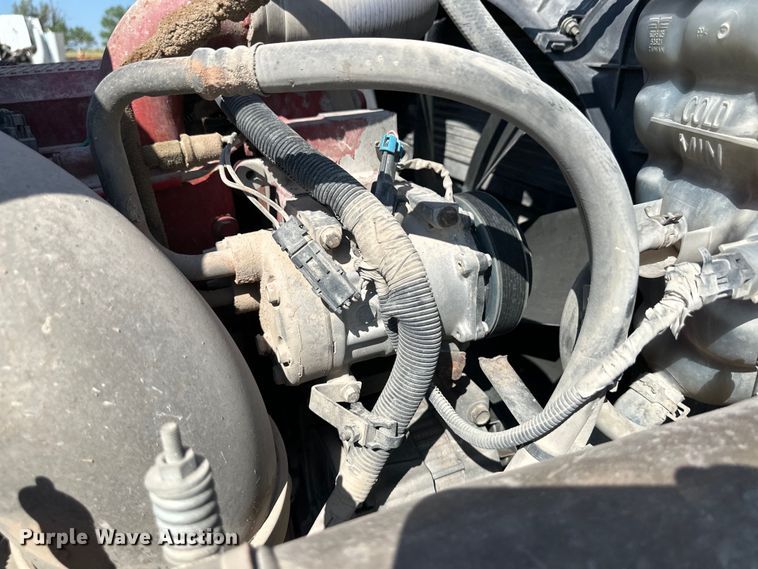 image for item OM9582 2007 International 9400i semi truck