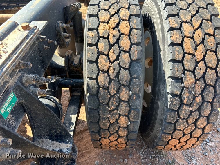 image for item OM9582 2007 International 9400i semi truck